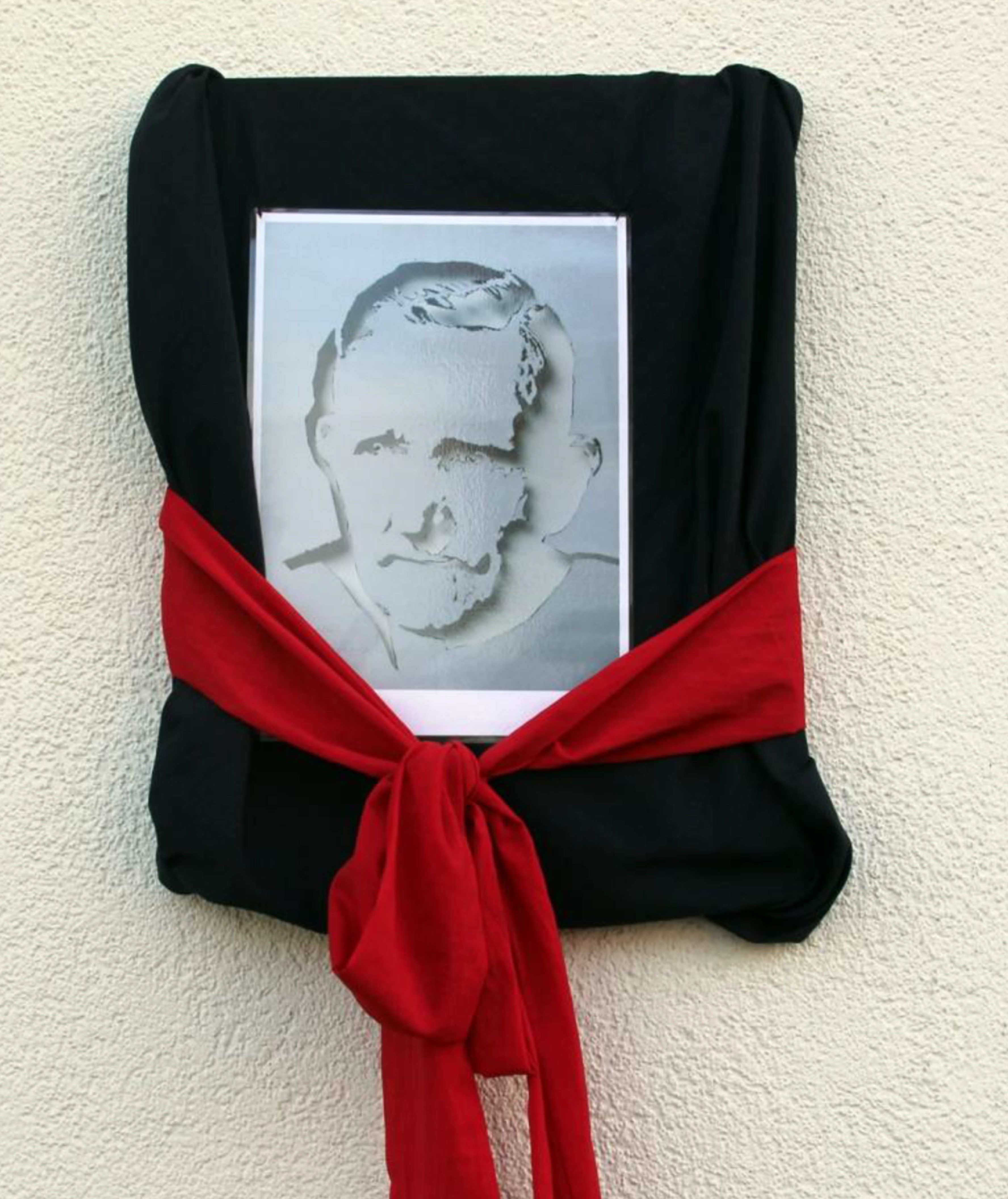 Gedenktafel für den Rheinkamper Widerständler und Ehrenbürger Johann Steegmann